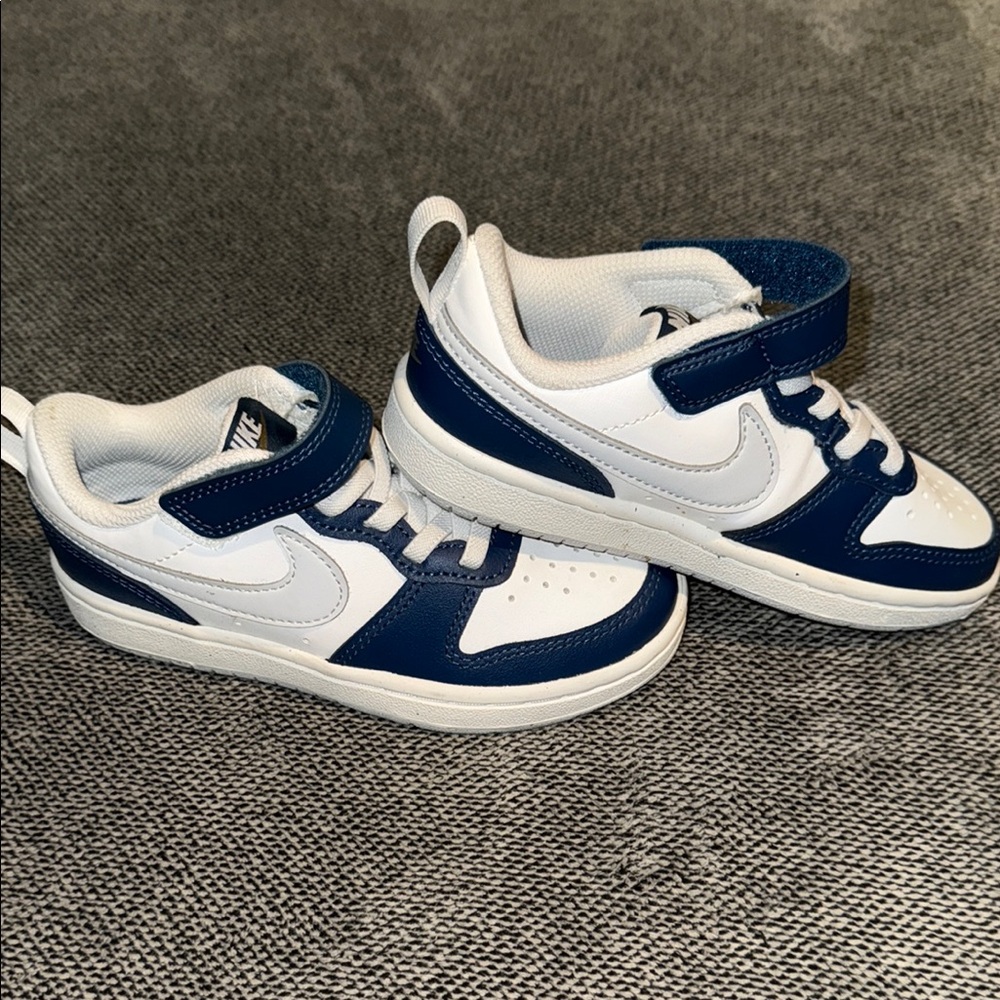 Nike White and Blue Sneakers for Everyday Comfort